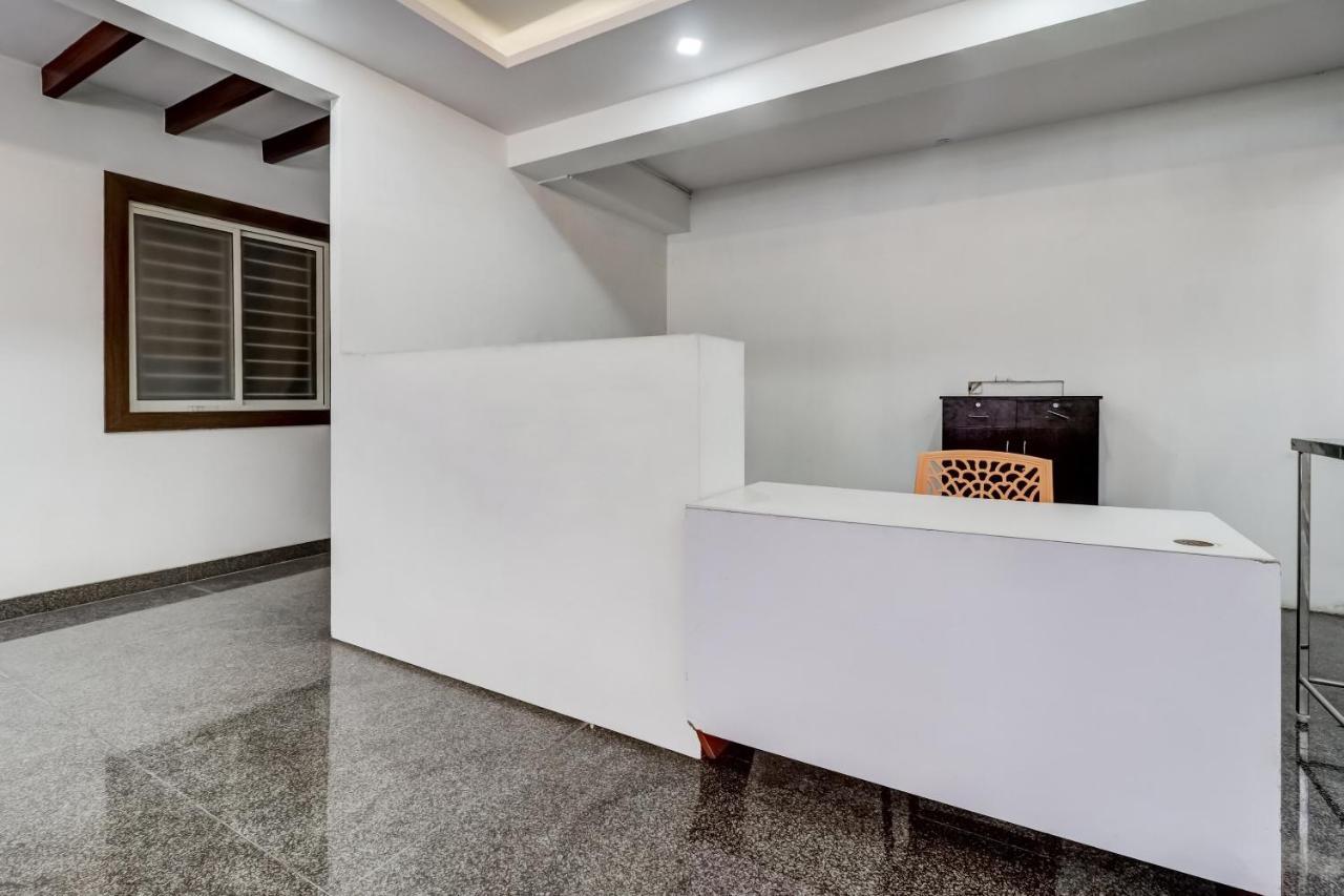 Oyo 81895 Nr Homes バンガロール エクステリア 写真